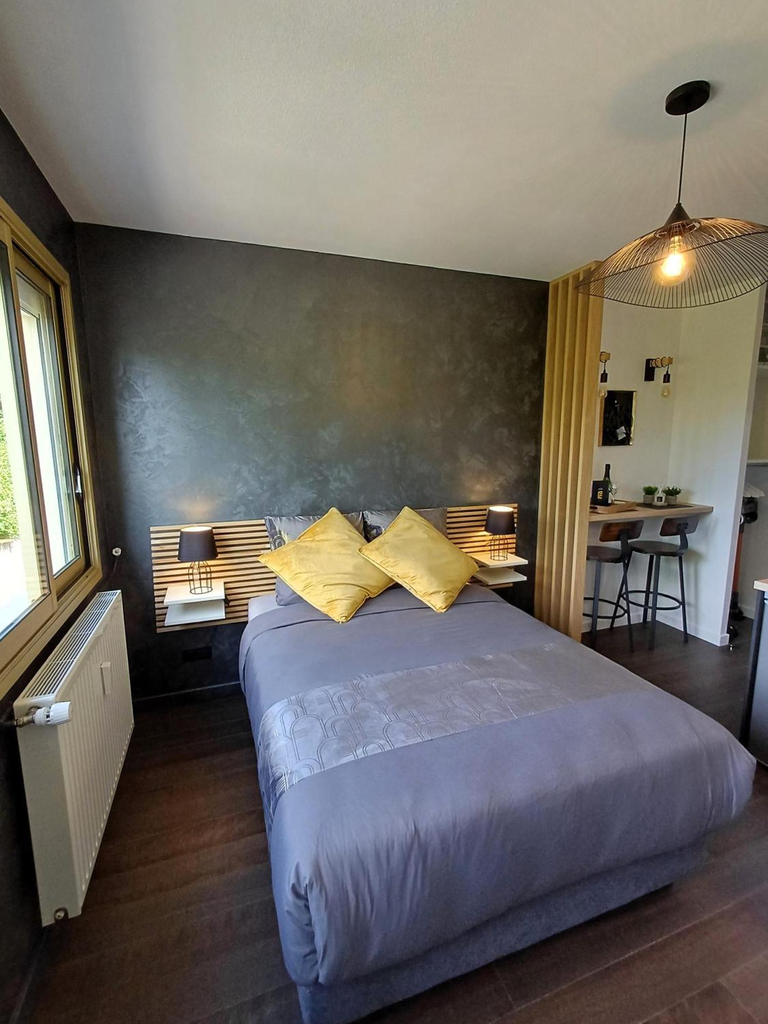 Goutte D'Or - Avenue De Champagne Apartment Epernay Luaran gambar